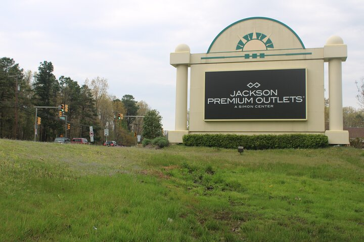 Private Shopping Tour from Philadelphia to Jackson Premium Outlet - Photo 1 of 7